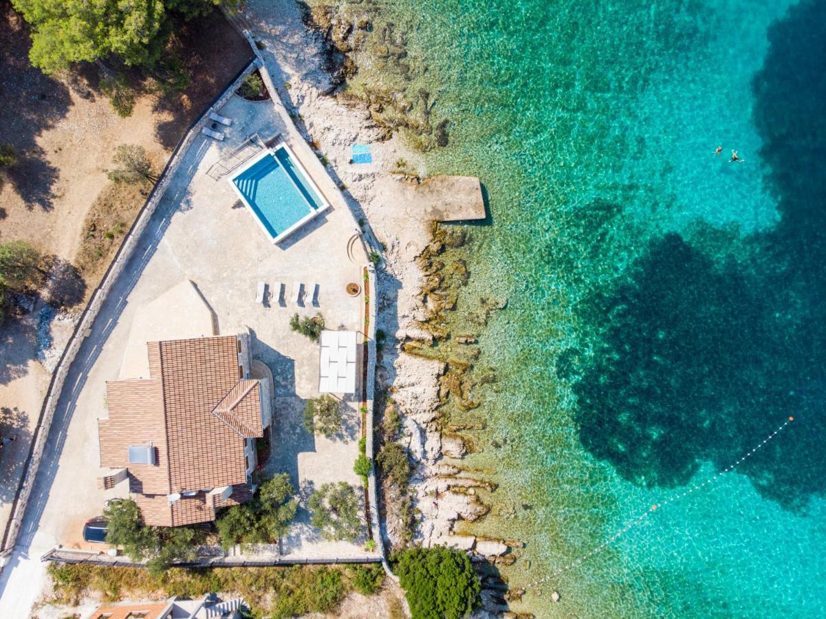 Villa Rudini With Heated Pool Okrug Gornji Extérieur photo