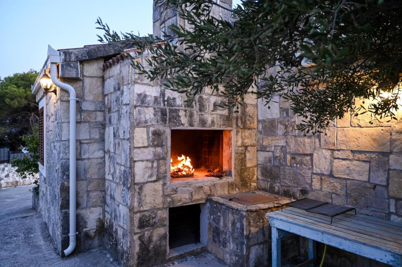 Villa Rudini With Heated Pool Okrug Gornji Extérieur photo